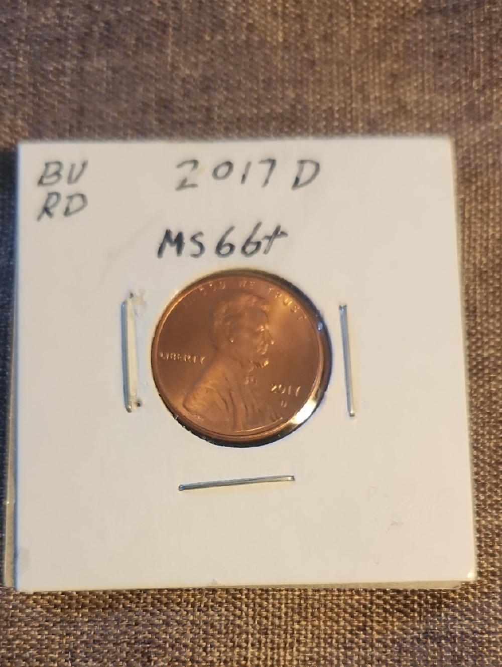 2011 Lincoln Cent in White 2x2 Coin Holder - Brilliant Red